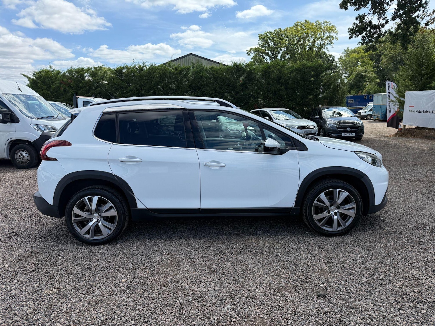 Used Peugeot 2008 2016 for sale - 76781879: Photo 17