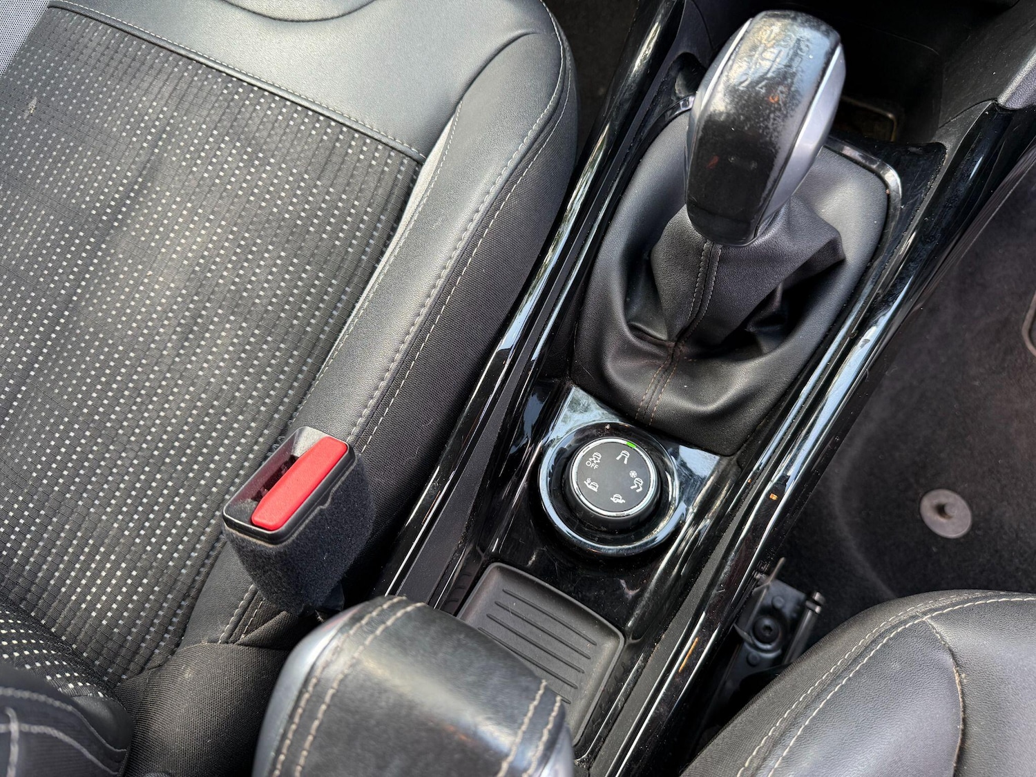 Used Peugeot 2008 2016 for sale - 76781879: Photo 22