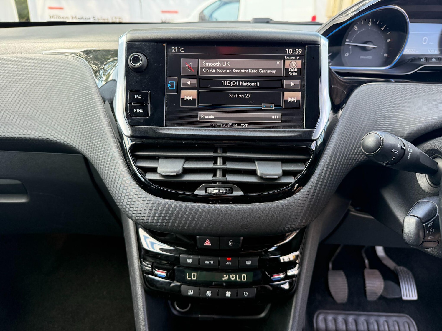 Used Peugeot 2008 2016 for sale - 76781879: Photo 25