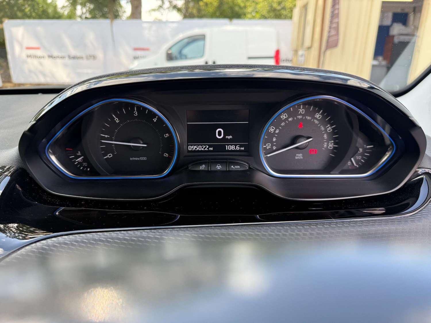 Used Peugeot 2008 2016 for sale - 76781879: Photo 26