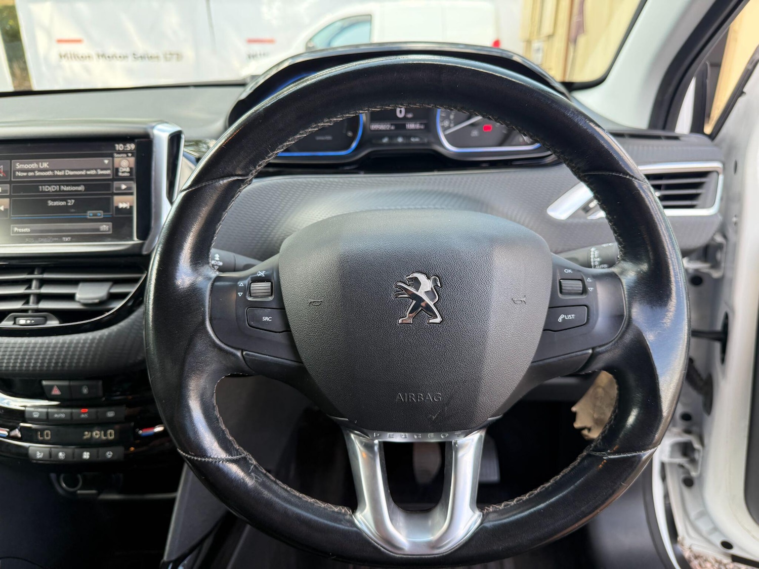 Used Peugeot 2008 2016 for sale - 76781879: Photo 29