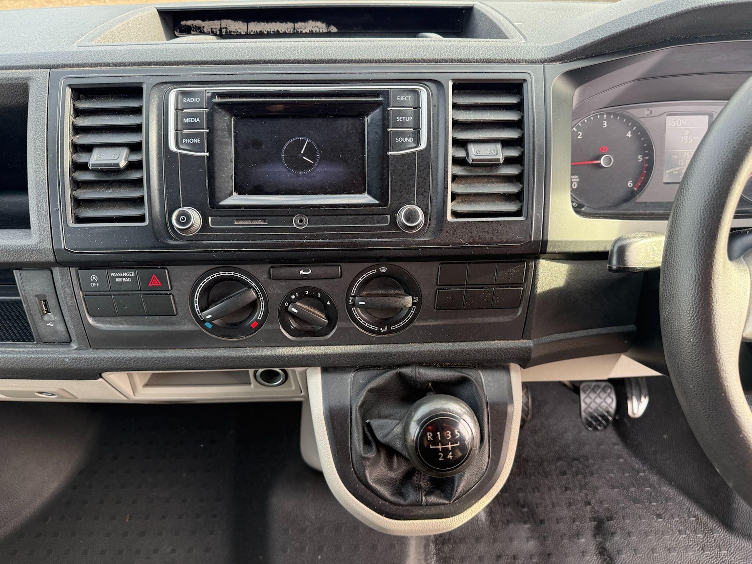 Used Volkswagen Transporter 2017 for sale - 77970254: Photo 26