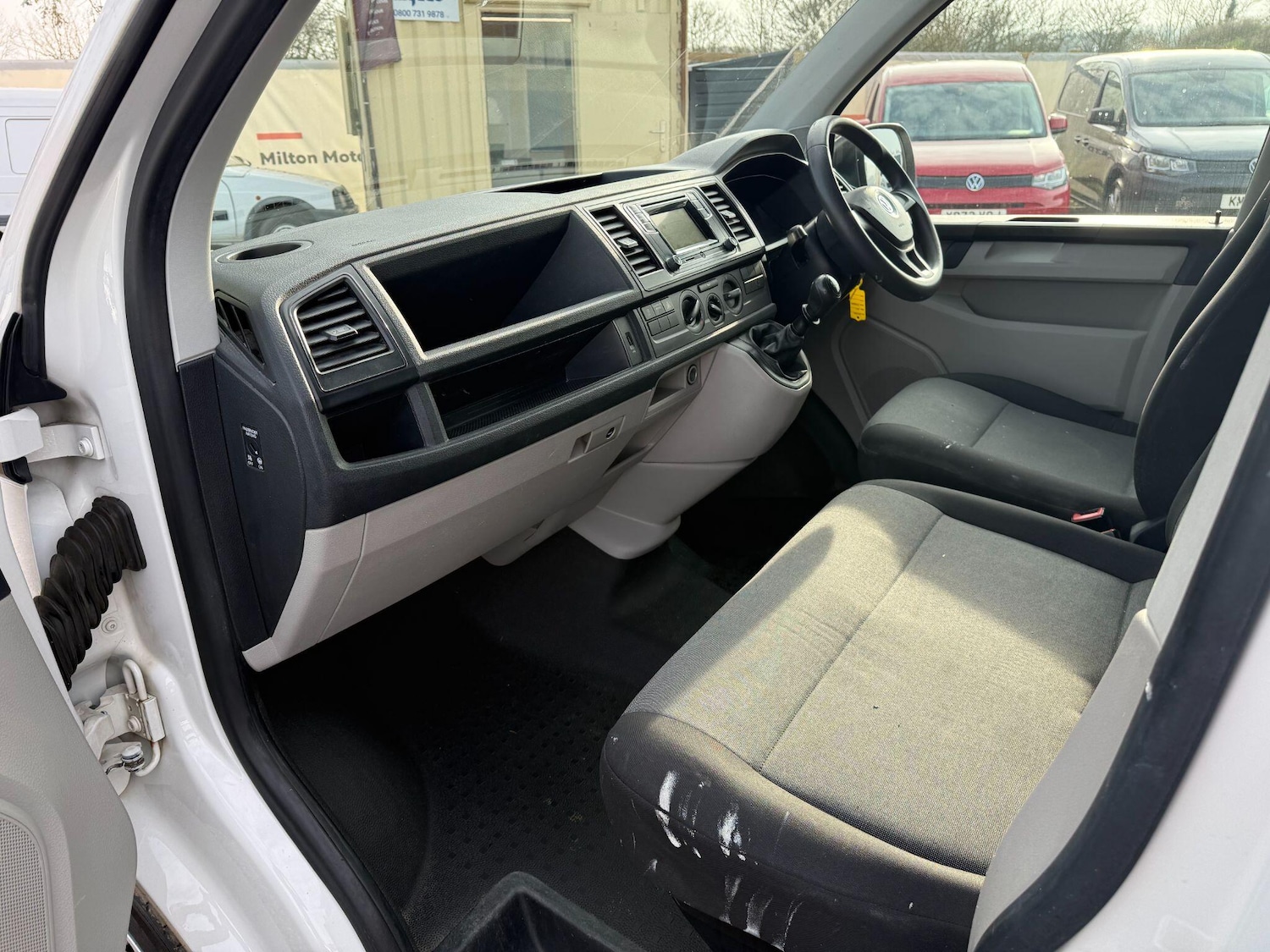 Used Volkswagen Transporter 2017 for sale - 77970254: Photo 28