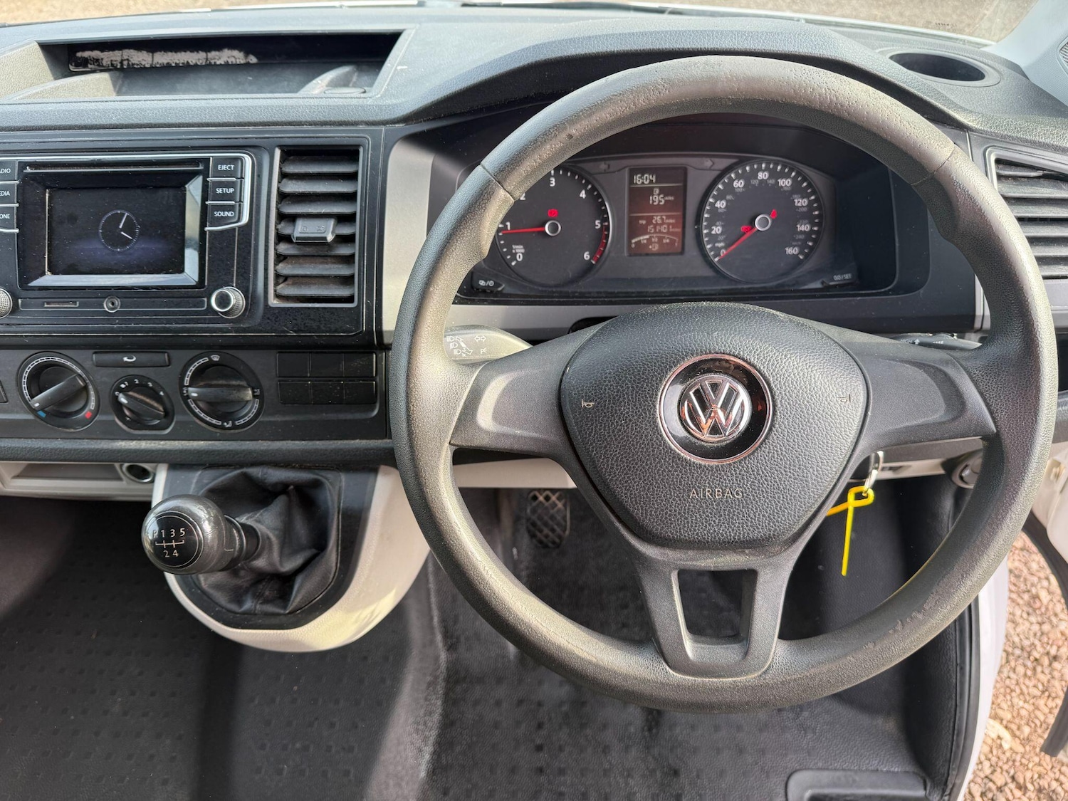 Used Volkswagen Transporter 2017 for sale - 77970254: Photo 31