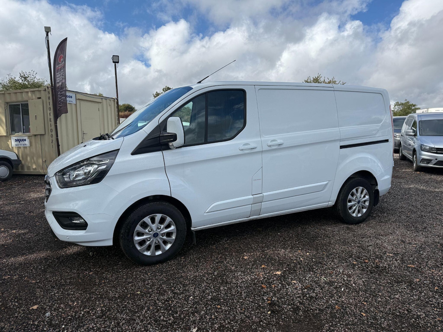 Used Ford Transit Custom for sale - 76802431: Photo 11
