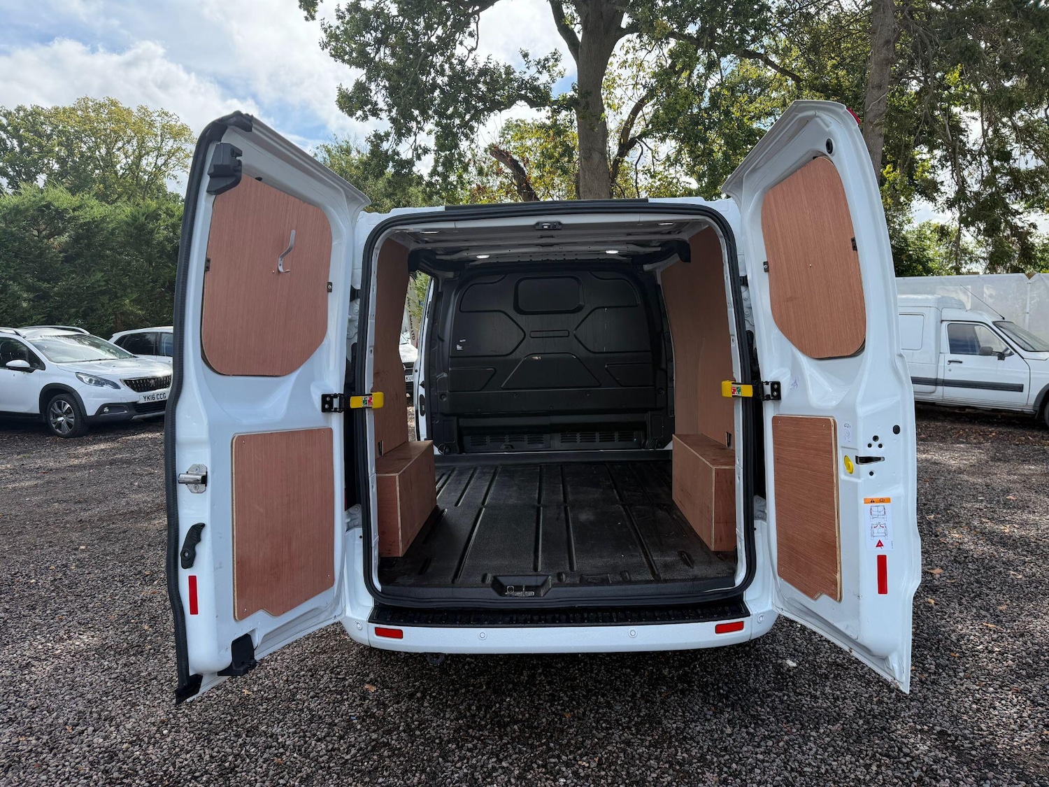 Used Ford Transit Custom for sale - 76802431: Photo 17