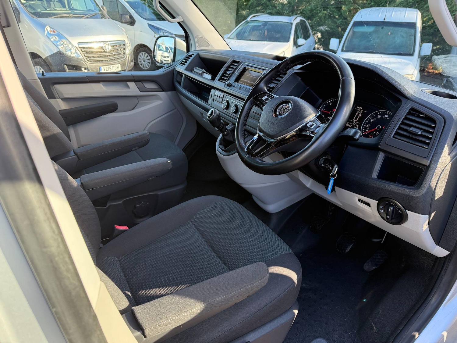 Used Volkswagen Transporter 2019 for sale - 76780677: Photo 33