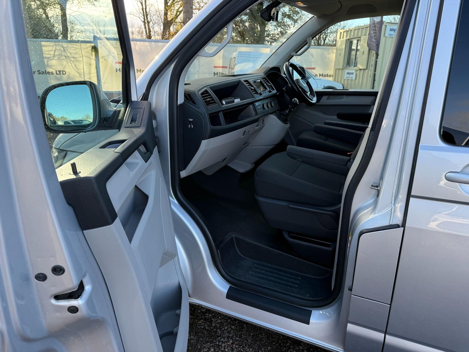 Used Volkswagen Transporter 2019 for sale - 76780677: Photo 41