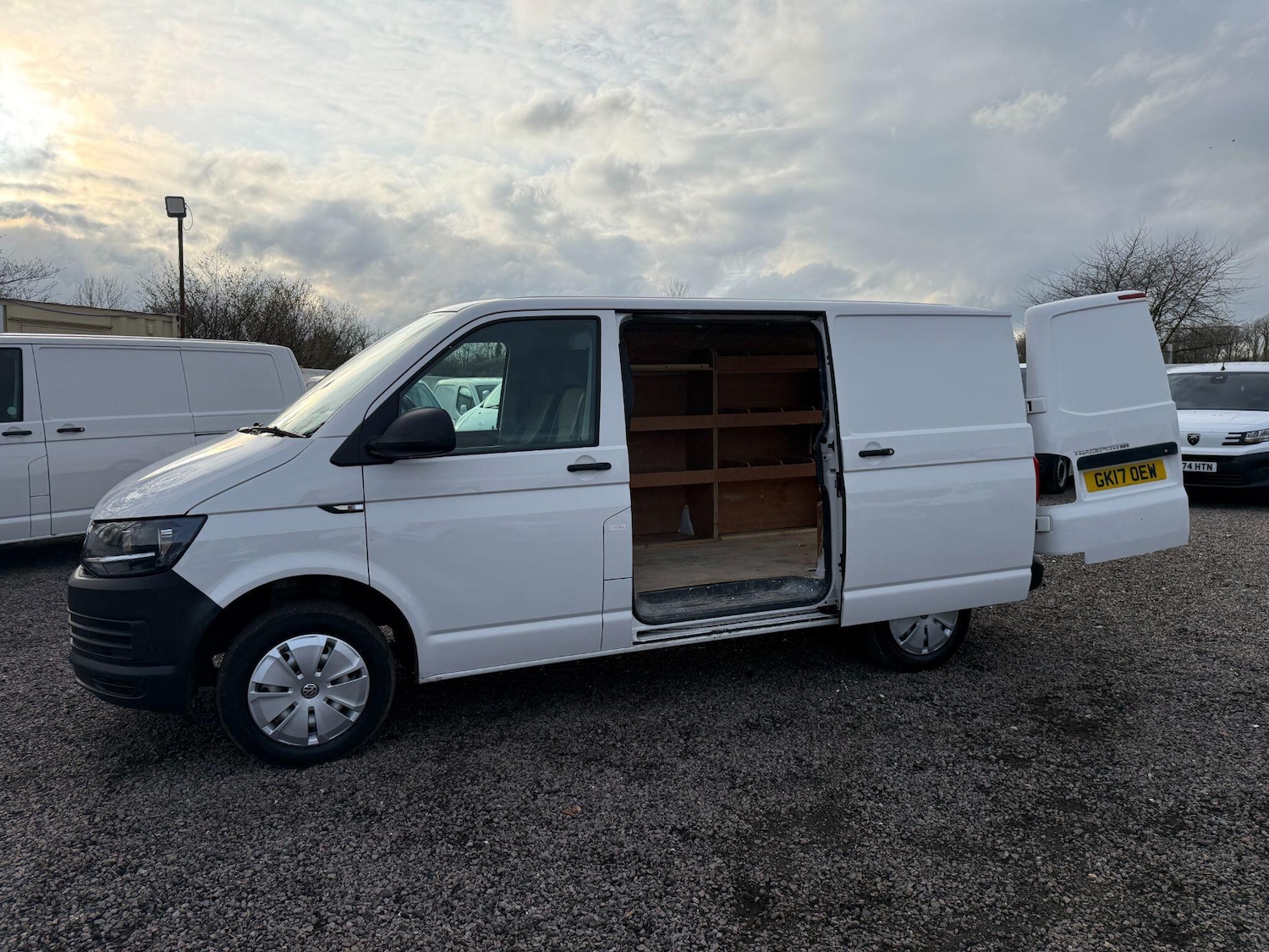 Used Volkswagen Transporter 2017 for sale - 77496915: Photo 15