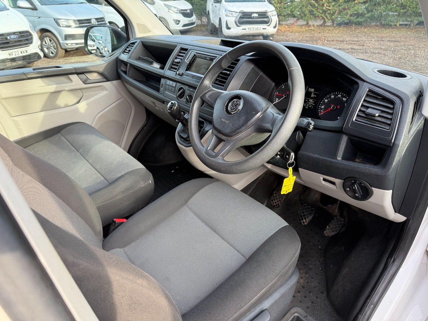 Used Volkswagen Transporter 2017 for sale - 77496915: Photo 25