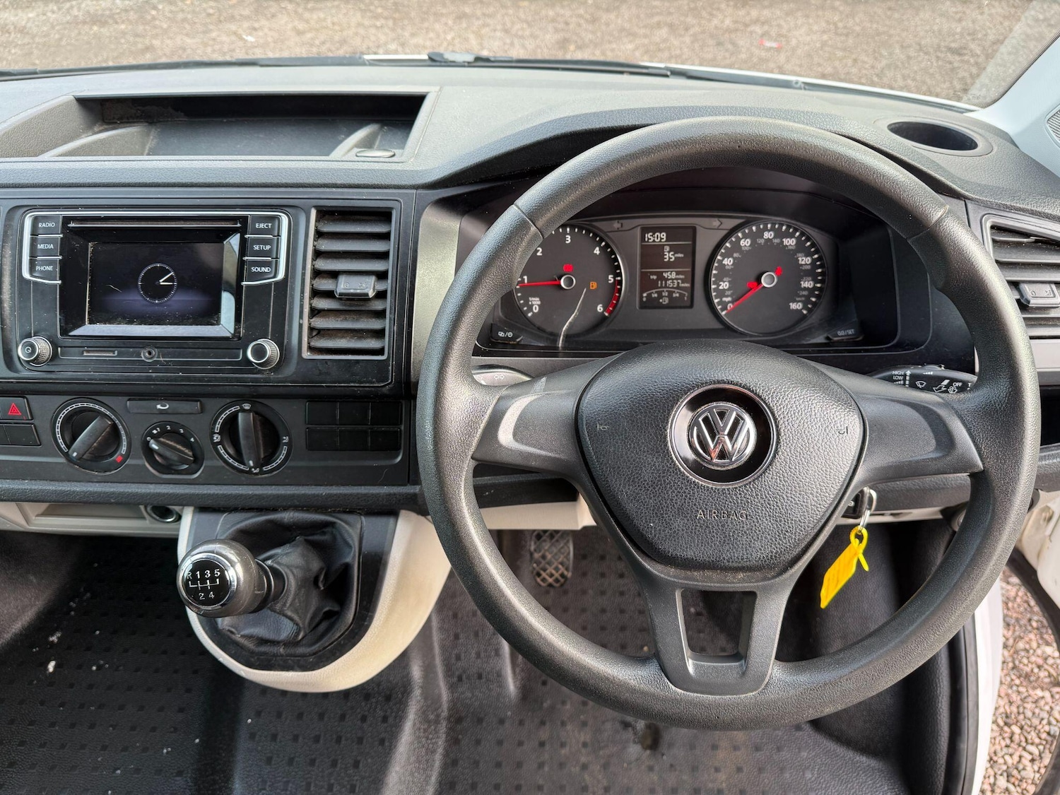 Used Volkswagen Transporter 2017 for sale - 77496915: Photo 31