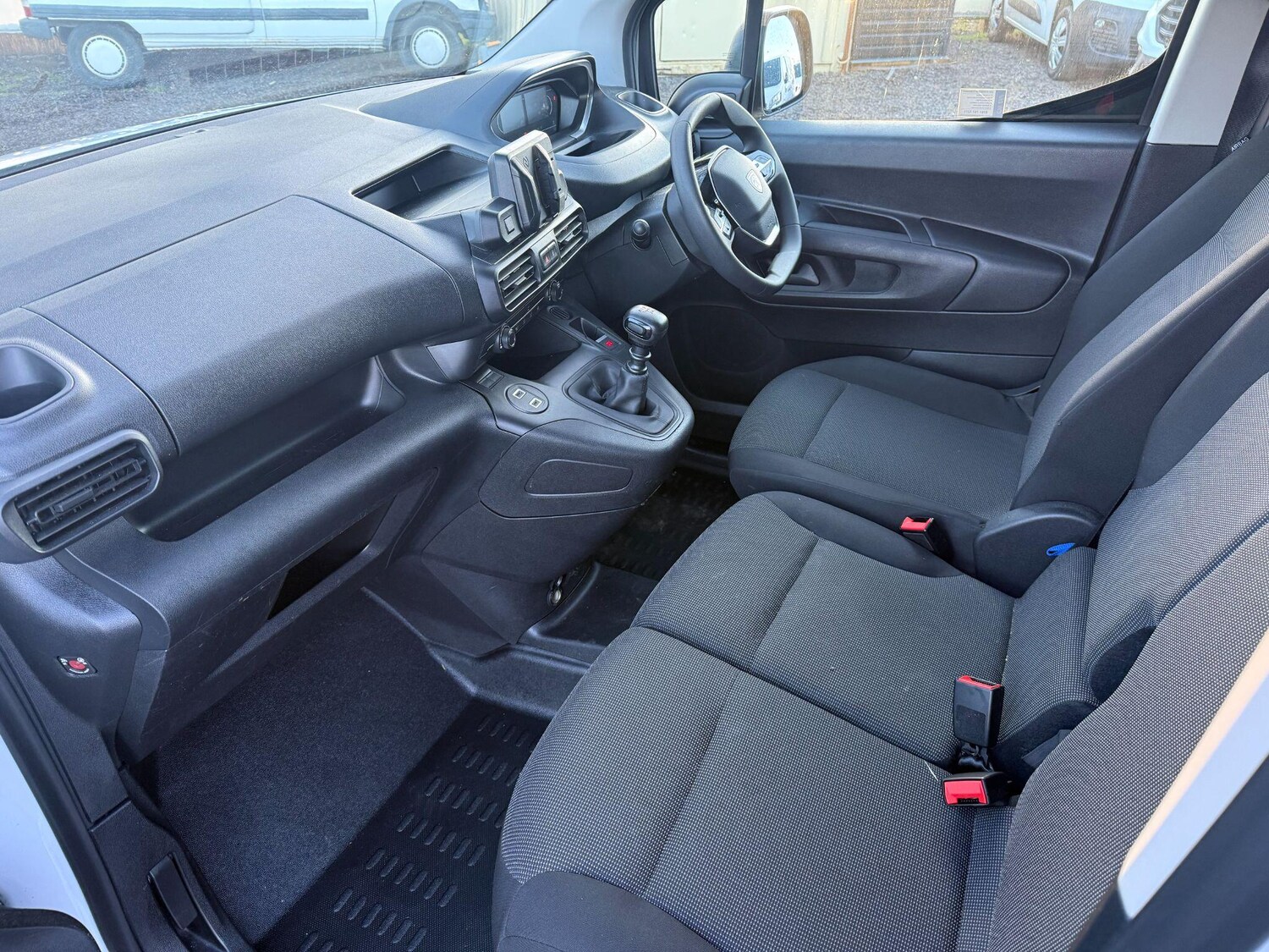 Used Peugeot Partner 2024 for sale - 77439782: Photo 28