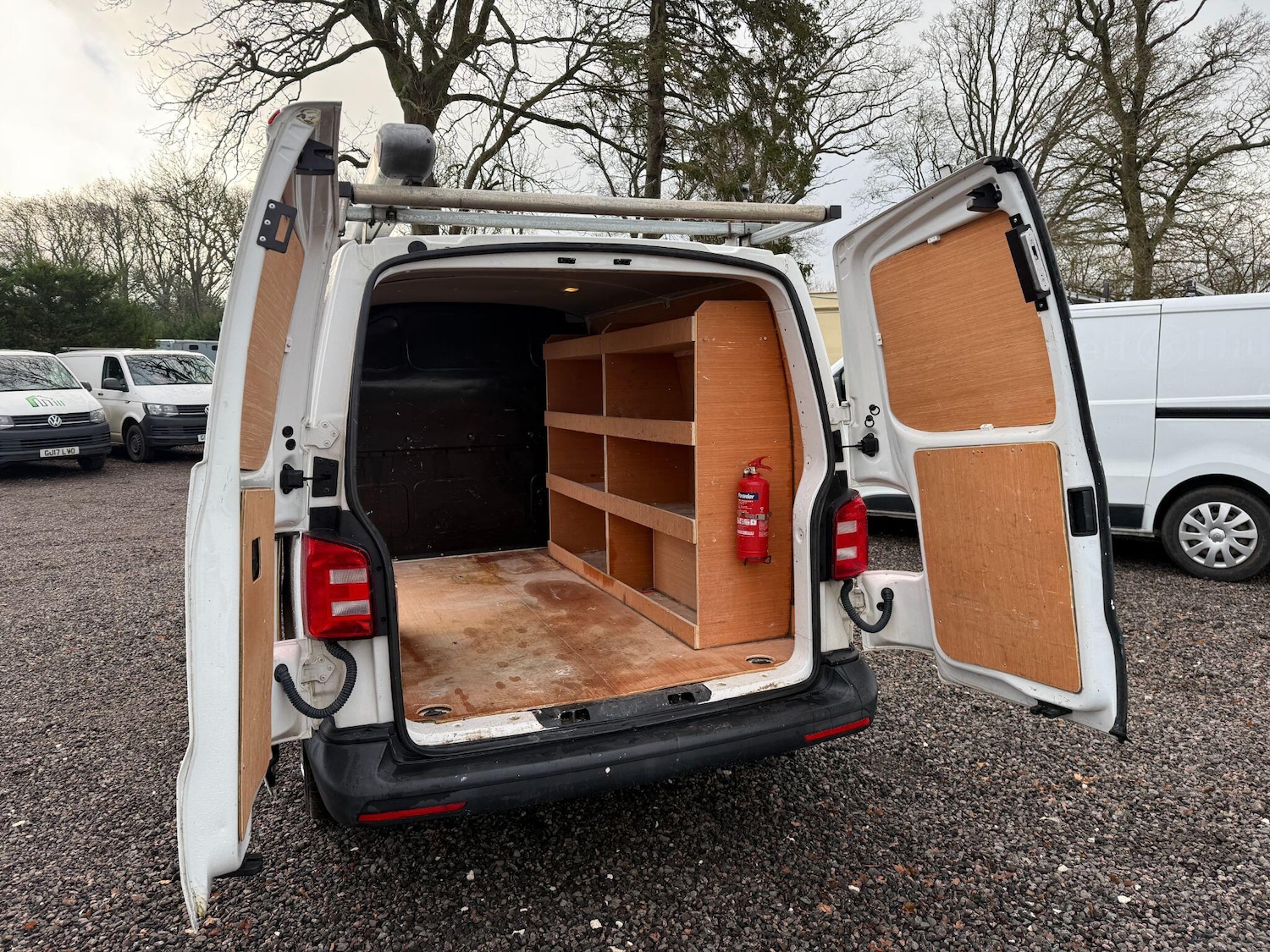 Used Volkswagen Transporter 2017 for sale - 77229883: Photo 24