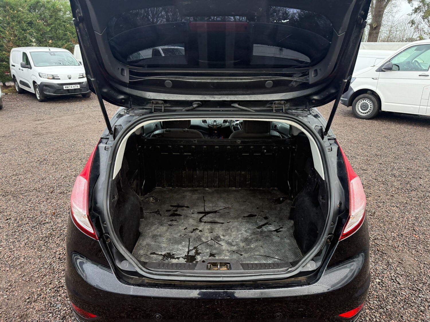 Used Ford Fiesta 2014 for sale - 77468048: Photo 31