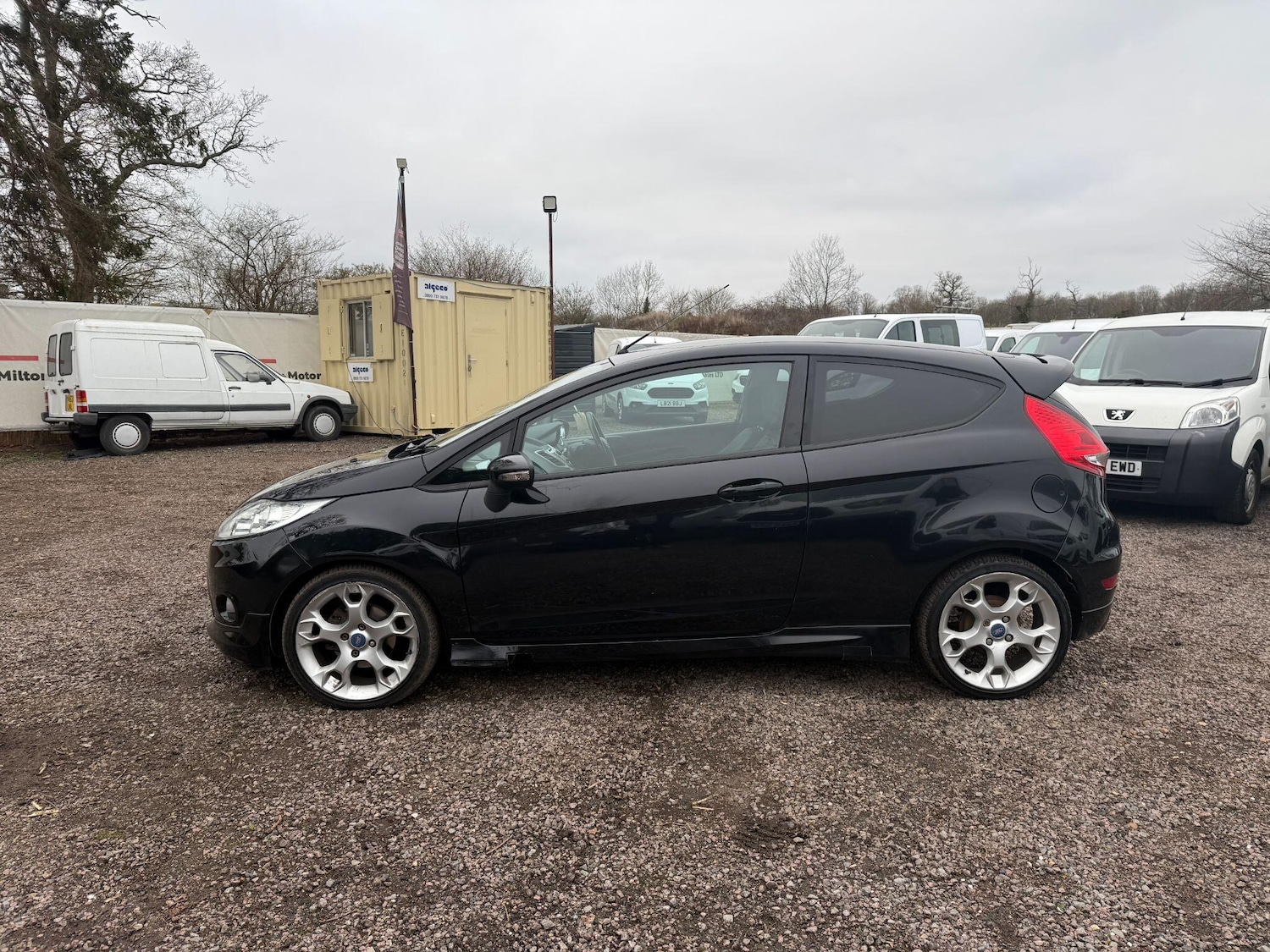 Used Ford Fiesta 2011 for sale - 77081655: Photo 13