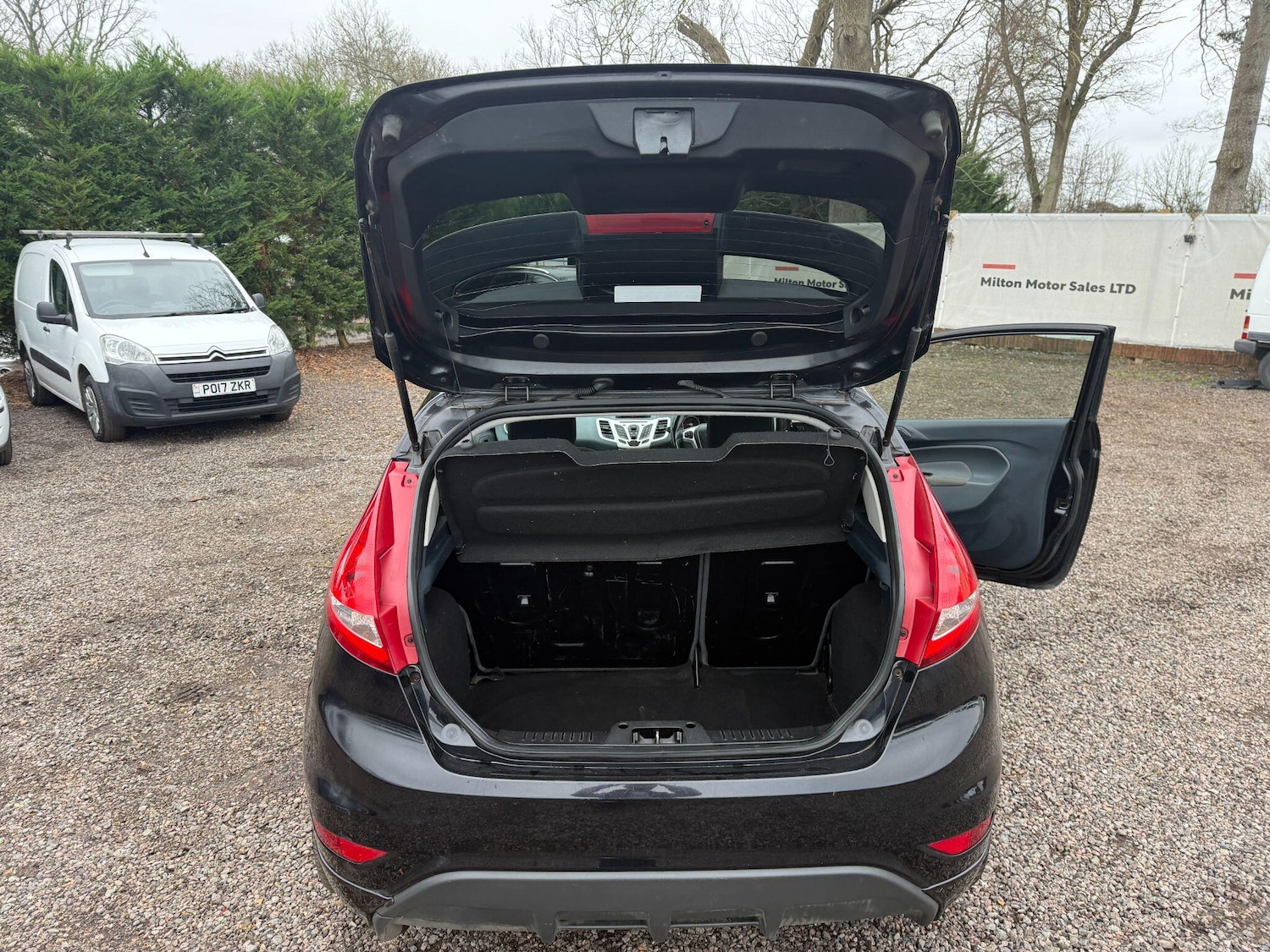 Used Ford Fiesta 2011 for sale - 77081655: Photo 21