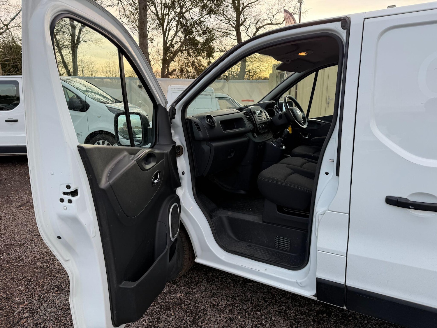 Used Vauxhall Vivaro 2018 for sale - 77131151: Photo 26