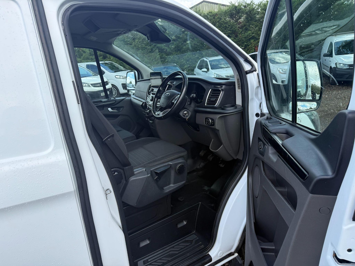 Used Ford Transit Custom 2022 for sale - 76802426: Photo 17