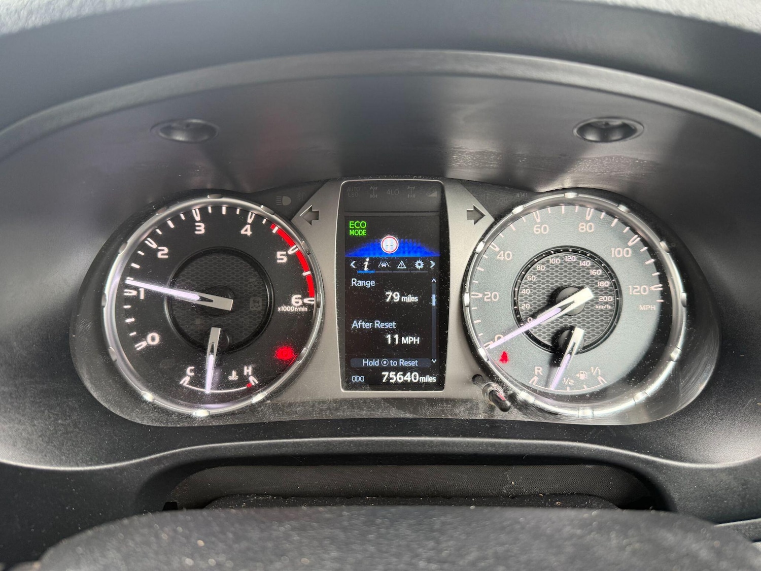 Used Toyota Hilux 2021 for sale - 77510086: Photo 32