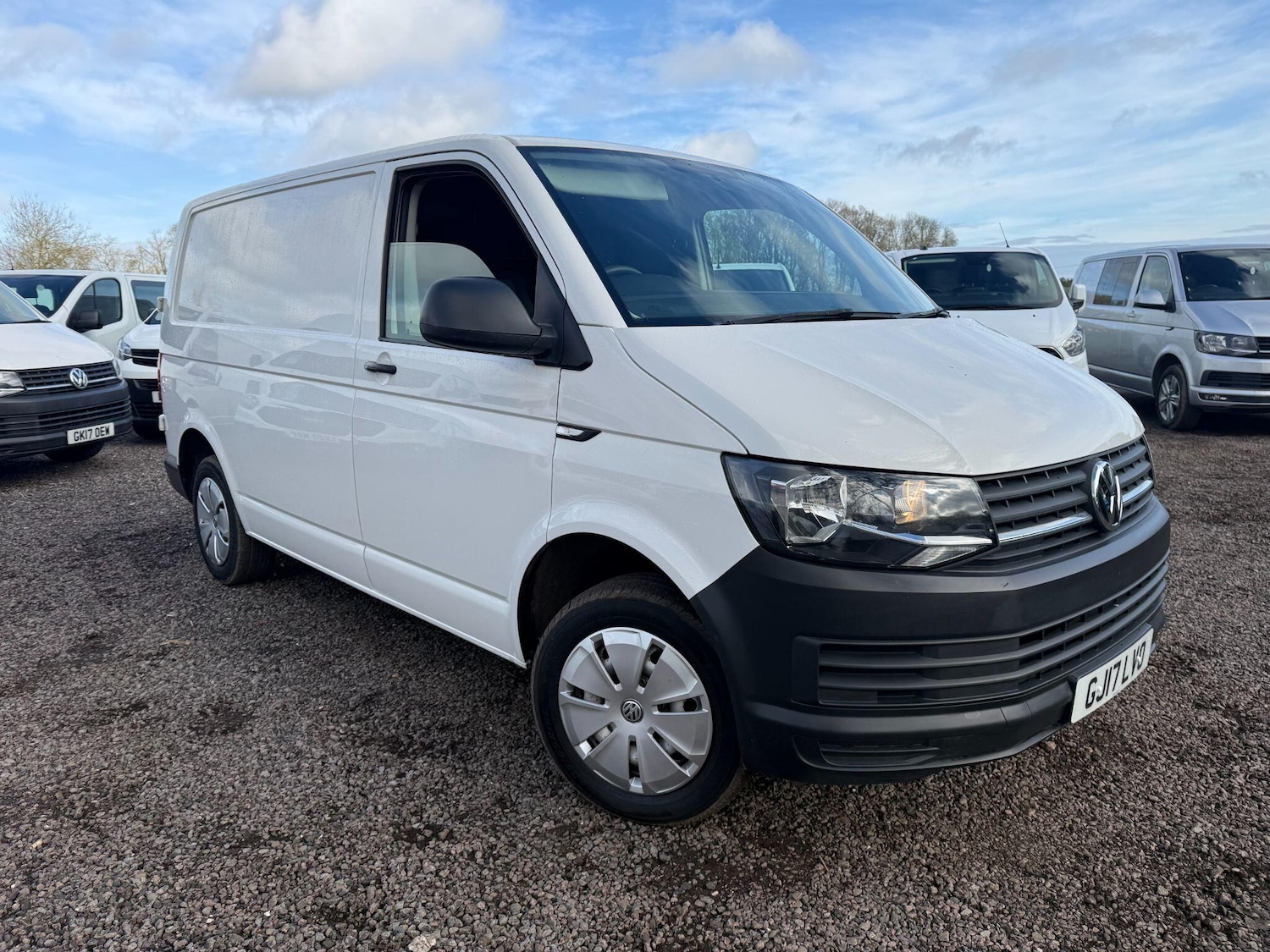 Used Volkswagen Transporter for sale - 77658723: Photo 1