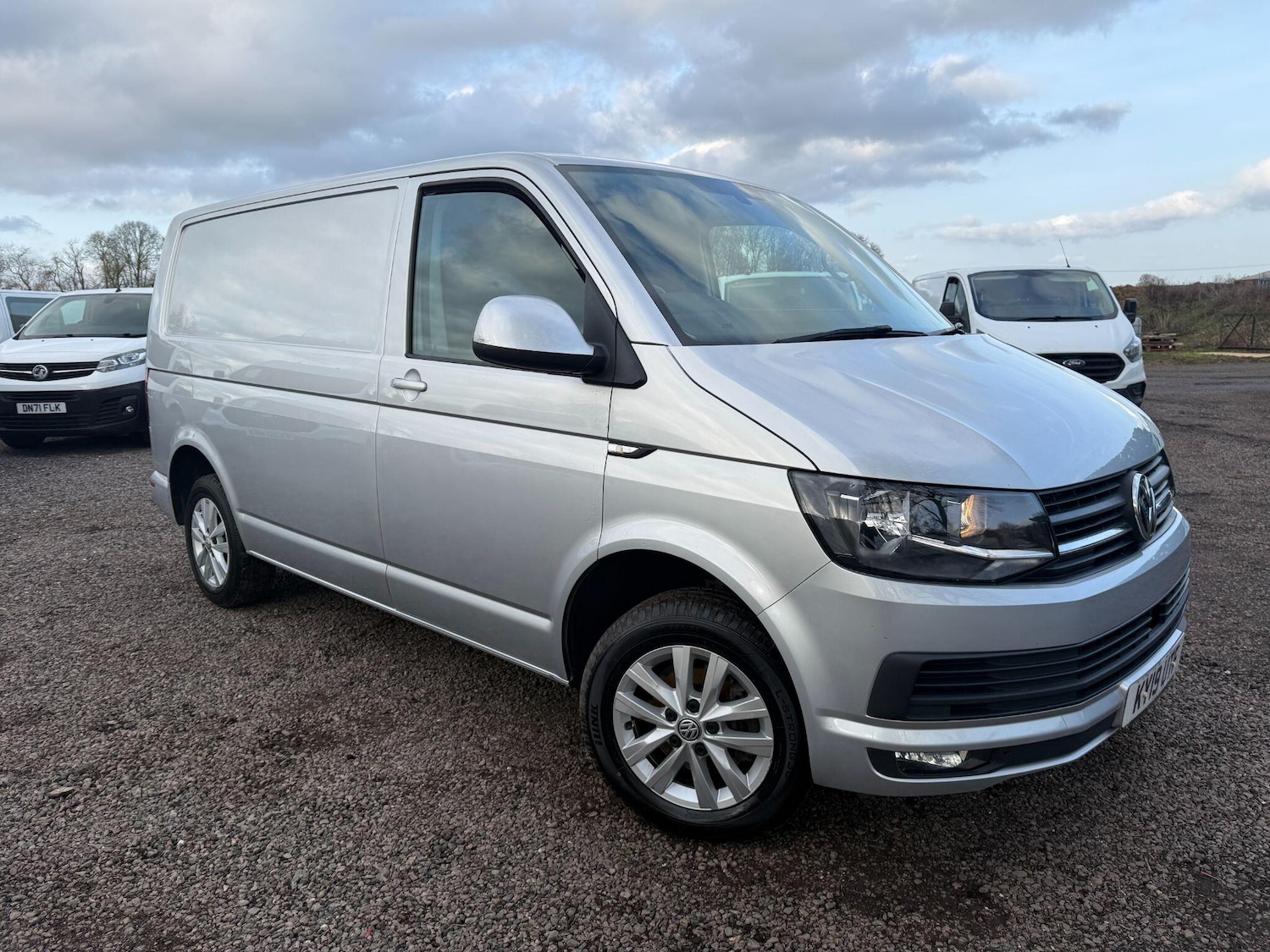 Used Volkswagen Transporter for sale - 77670452: Photo 1