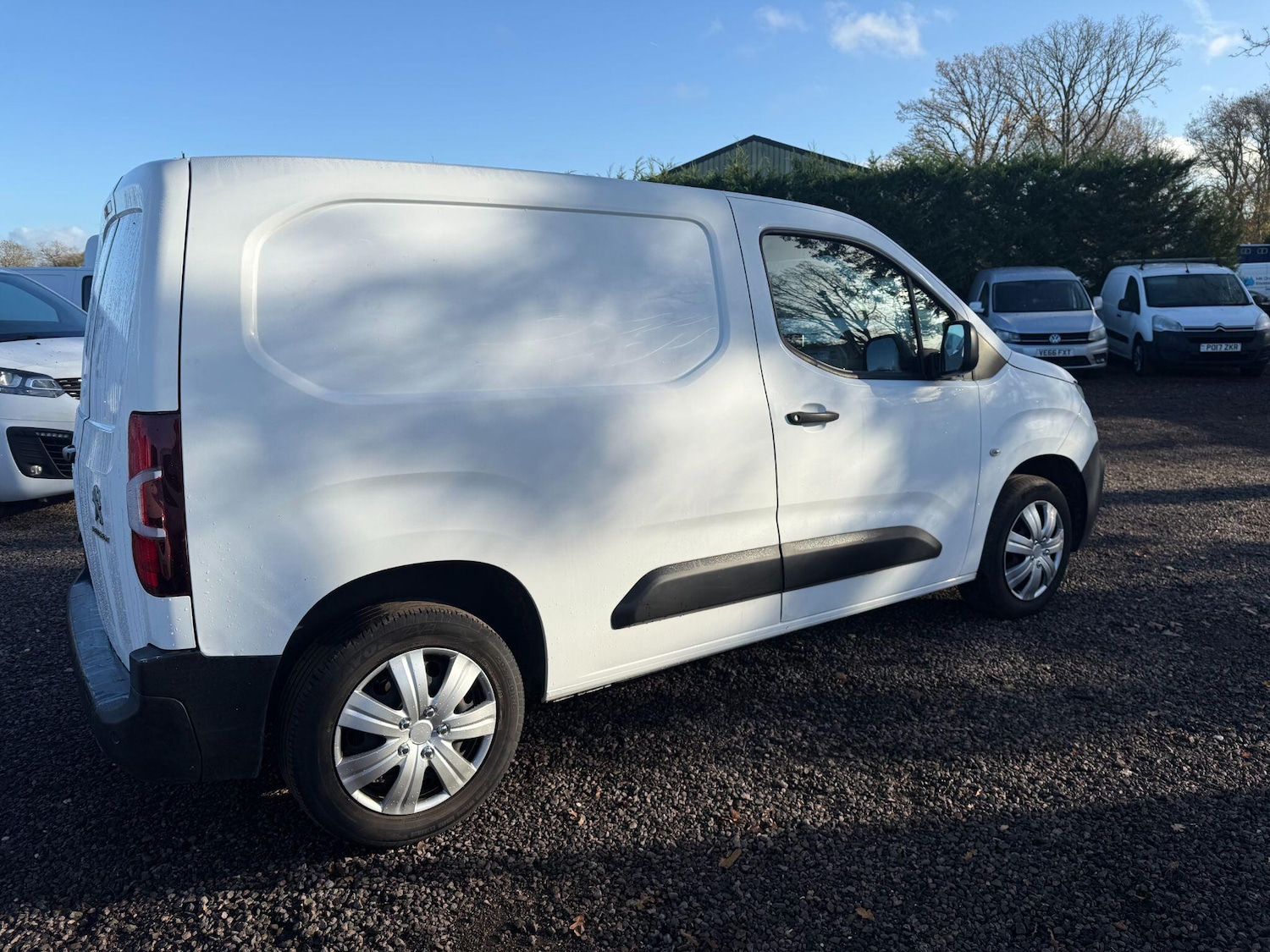 Used Peugeot Partner 2020 for sale - 76953090: Photo 27