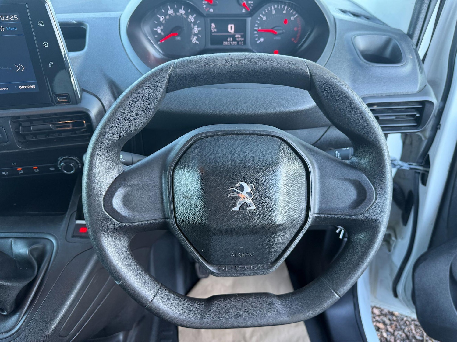 Used Peugeot Partner 2020 for sale - 76953090: Photo 36