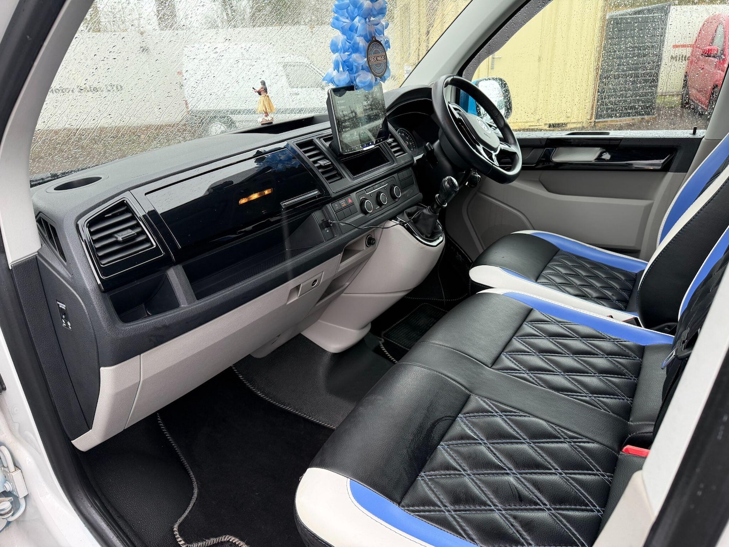 Used Volkswagen Transporter 2018 for sale - 77625724: Photo 35