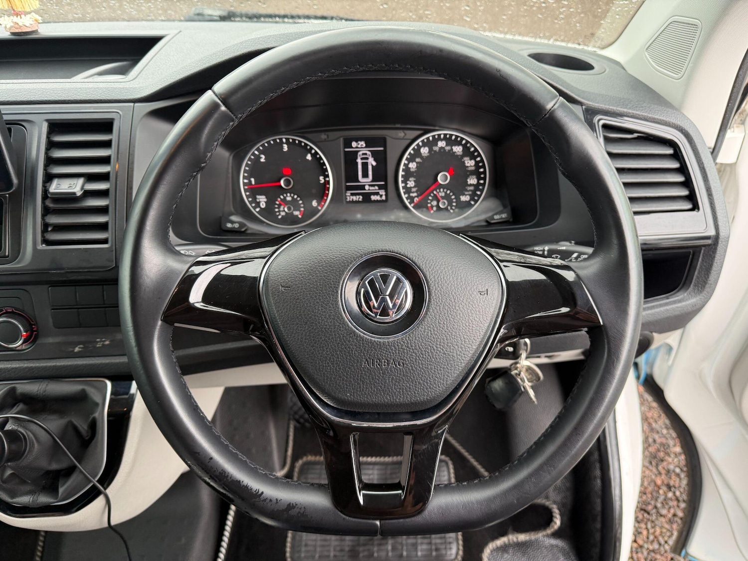 Used Volkswagen Transporter 2018 for sale - 77625724: Photo 51