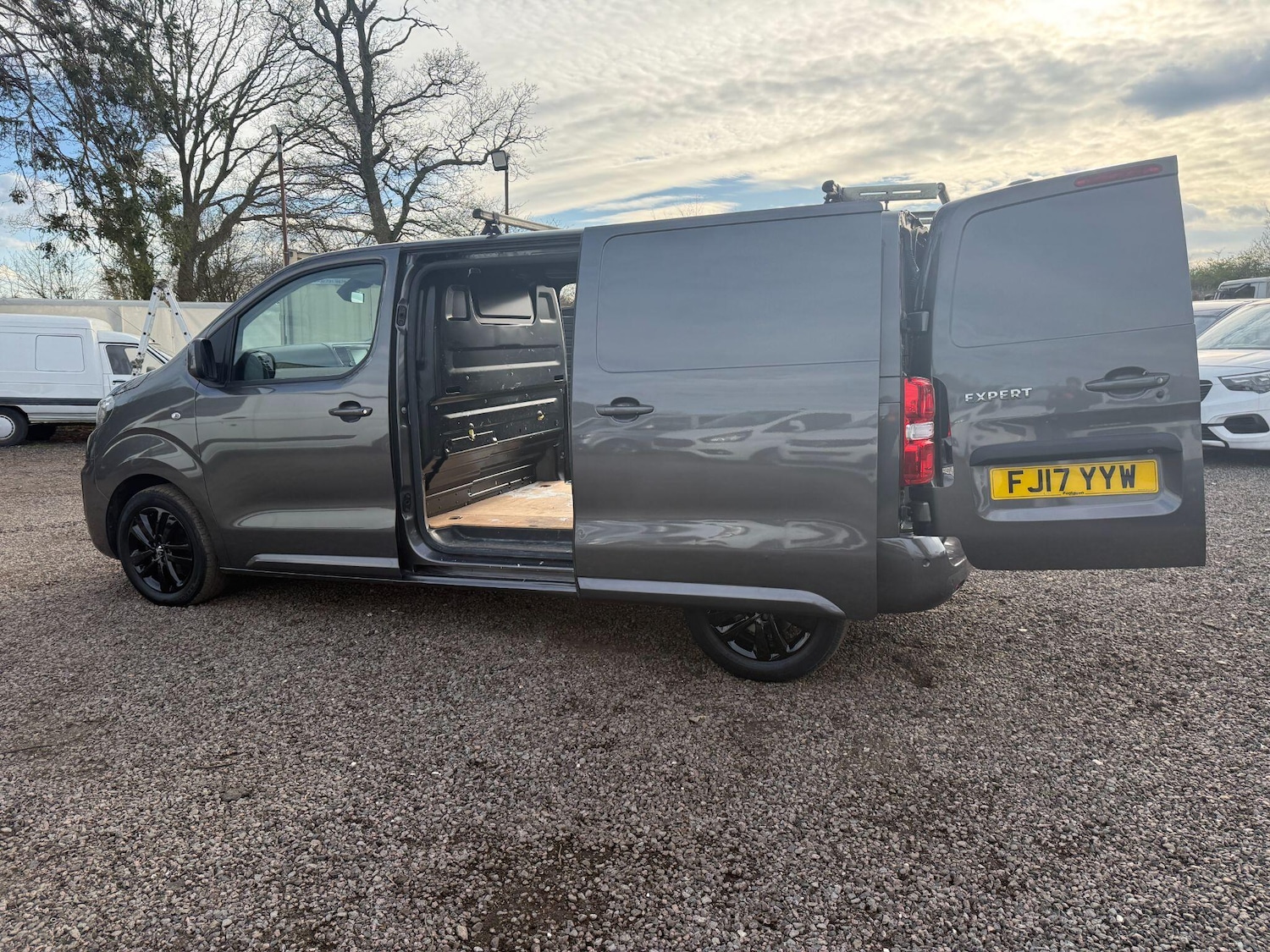 Used Peugeot Expert 2017 for sale - 78086569: Photo 12