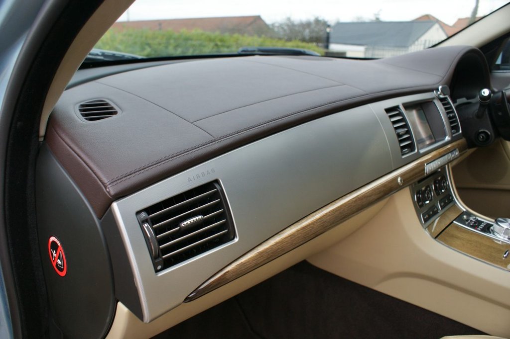 Used Jaguar XF 2011 for sale - 77594287: Photo 30