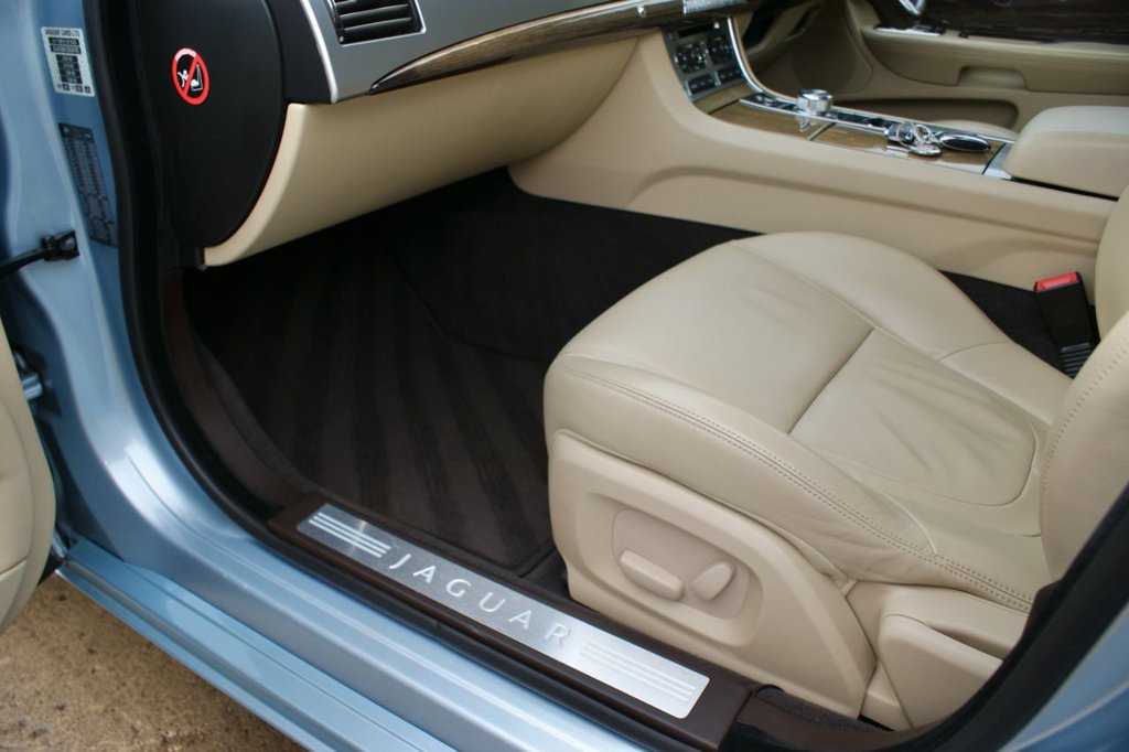 Used Jaguar XF 2011 for sale - 77594287: Photo 31