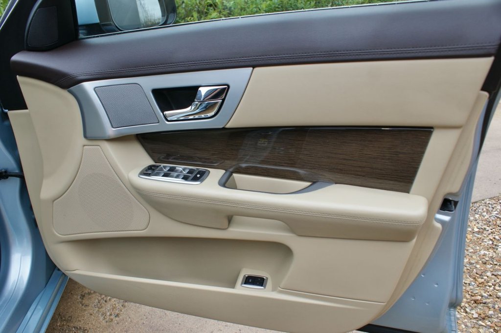 Used Jaguar XF 2011 for sale - 77594287: Photo 46