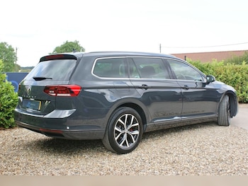 Used Volkswagen Passat 2019 for sale - 79300298: Photo