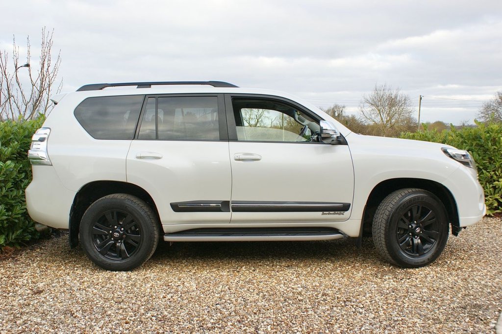 Used Toyota Land Cruiser 2017 for sale - 77249775: Photo 18