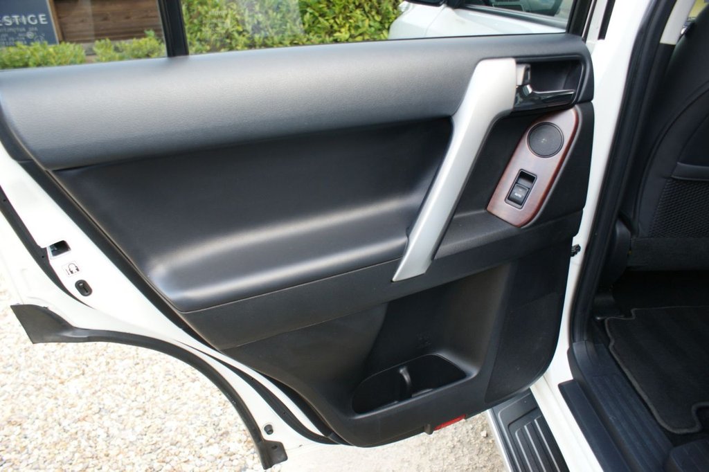 Used Toyota Land Cruiser 2017 for sale - 77249775: Photo 34