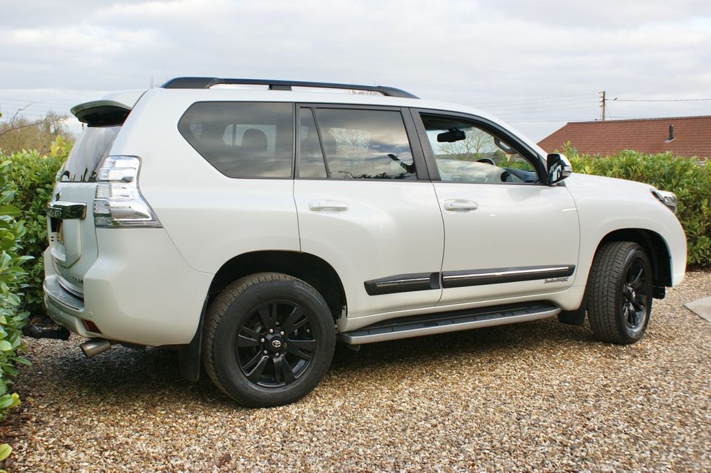 Used Toyota Land Cruiser 2017 for sale - 77249775: Photo 4