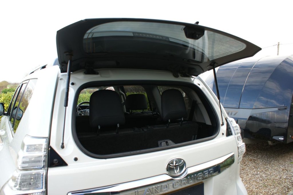 Used Toyota Land Cruiser 2017 for sale - 77249775: Photo 42