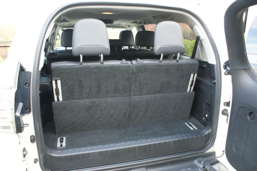 Used Toyota Land Cruiser 2017 for sale - 77249775: Photo 44