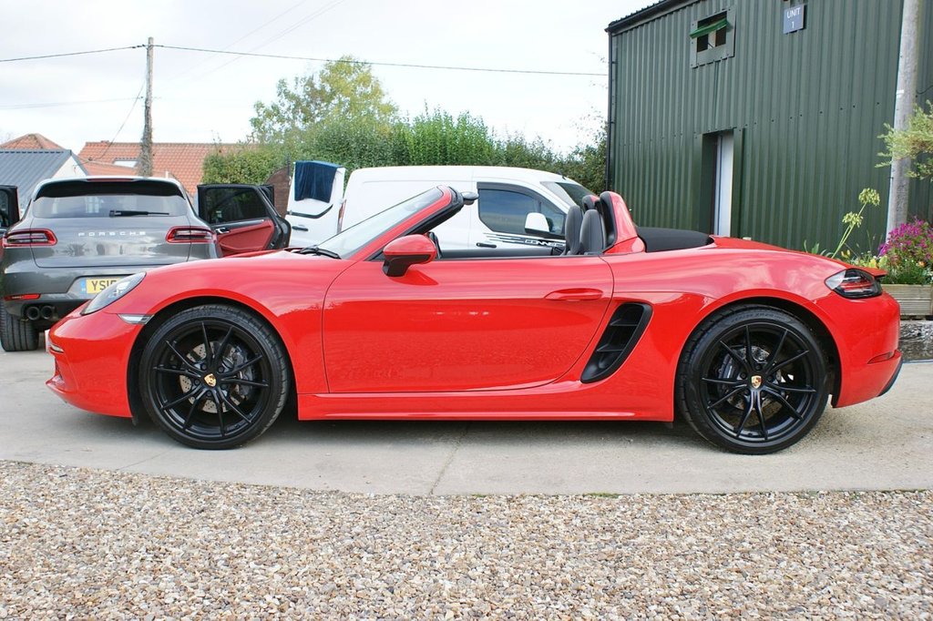 Used Porsche Boxster 2016 for sale - 77250002: Photo 31