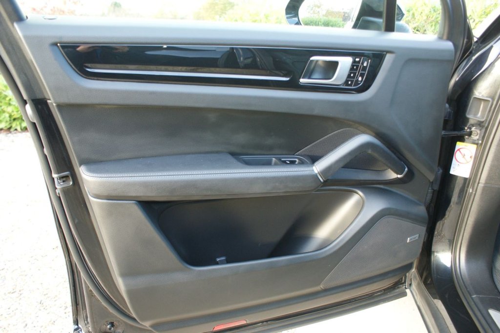 Used Porsche Cayenne 2021 for sale - 77249933: Photo 24