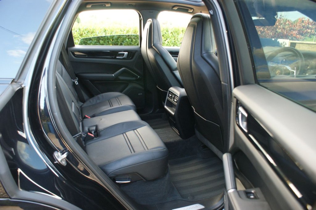 Used Porsche Cayenne 2021 for sale - 77249933: Photo 40