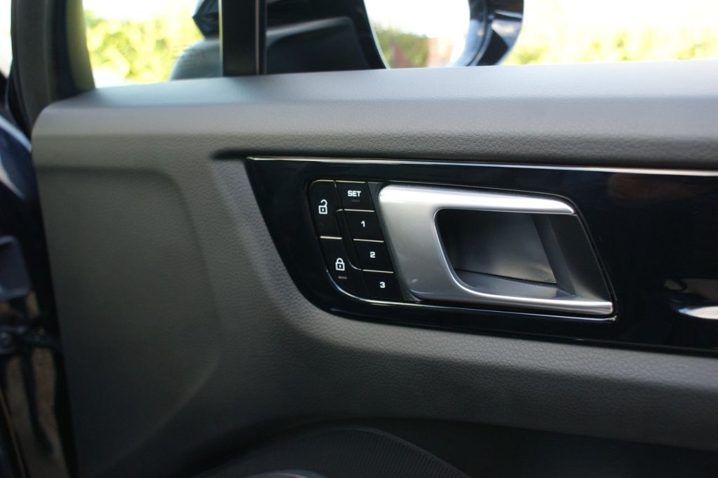 Used Porsche Cayenne 2021 for sale - 77249933: Photo 46