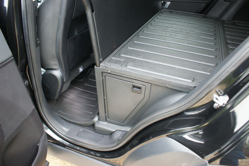 Used Land Rover Discovery 2018 for sale - 77452296: Photo 35