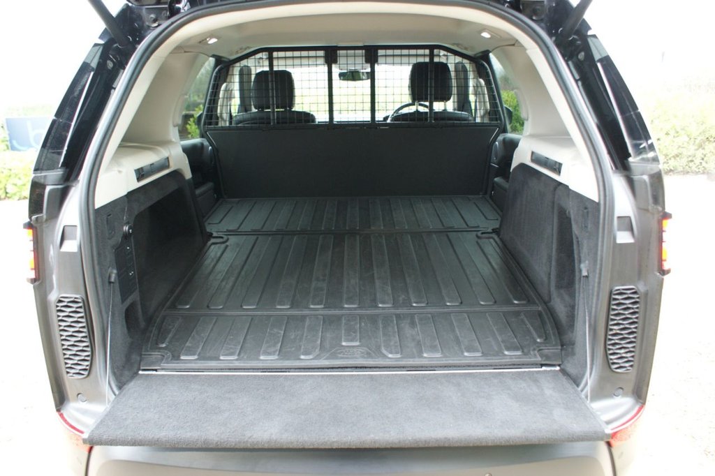 Used Land Rover Discovery 2018 for sale - 77452296: Photo 38