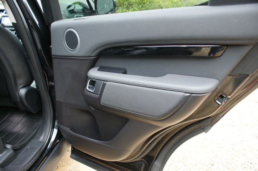 Used Land Rover Discovery 2018 for sale - 77452296: Photo 40