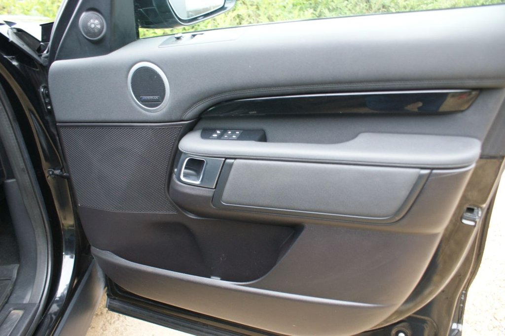 Used Land Rover Discovery 2018 for sale - 77452296: Photo 44