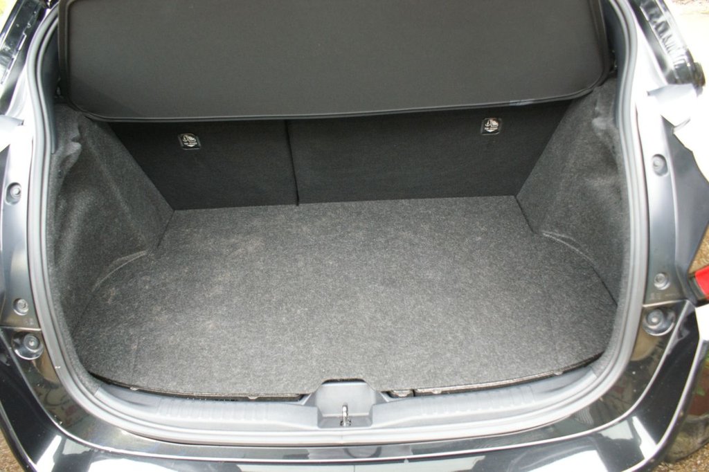 Used Toyota Yaris 2021 for sale - 77250012: Photo 28