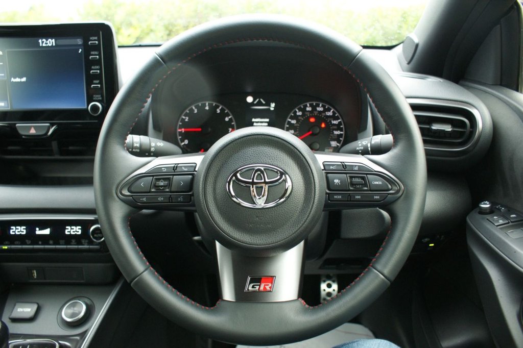 Used Toyota Yaris 2021 for sale - 77250012: Photo 41