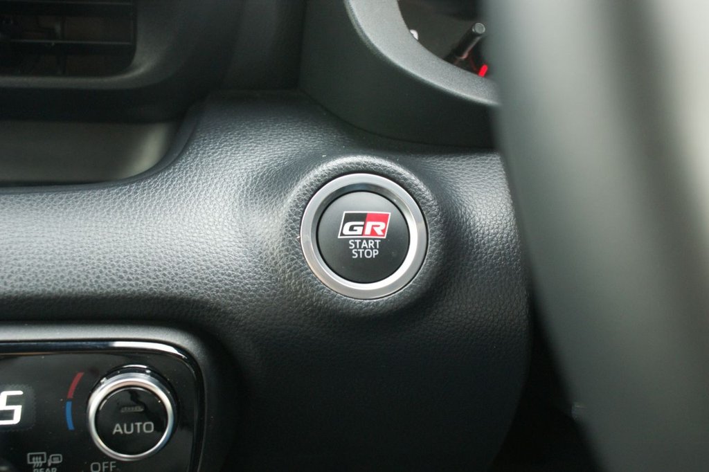 Used Toyota Yaris 2021 for sale - 77250012: Photo 47